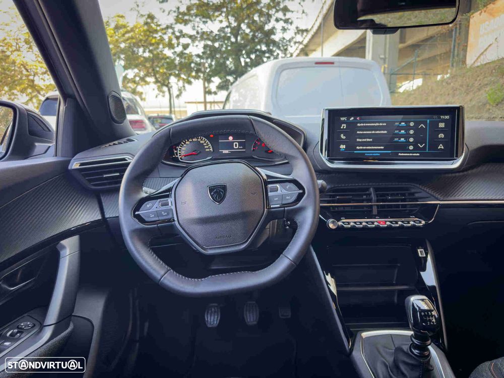 Peugeot 2008 1.2 PureTech Style - 9