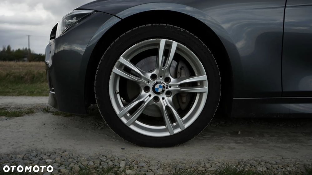 BMW Seria 3 - 32