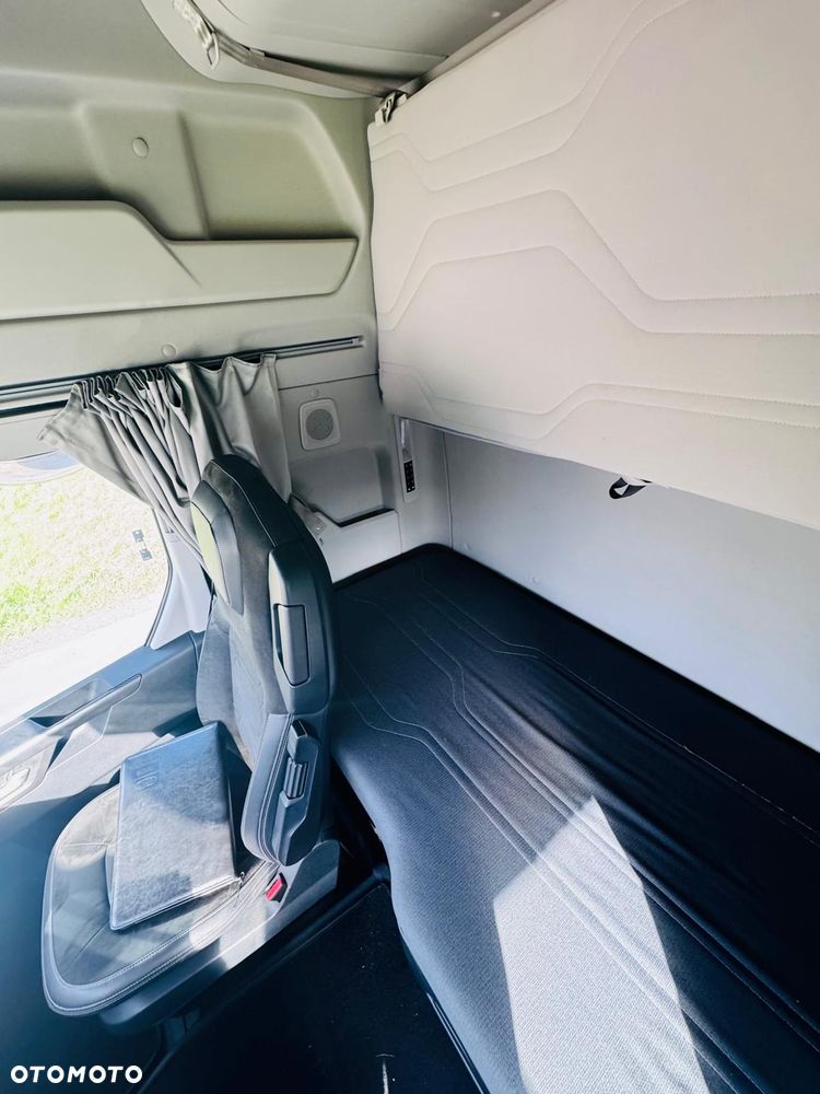 Ford F-MAX - 27