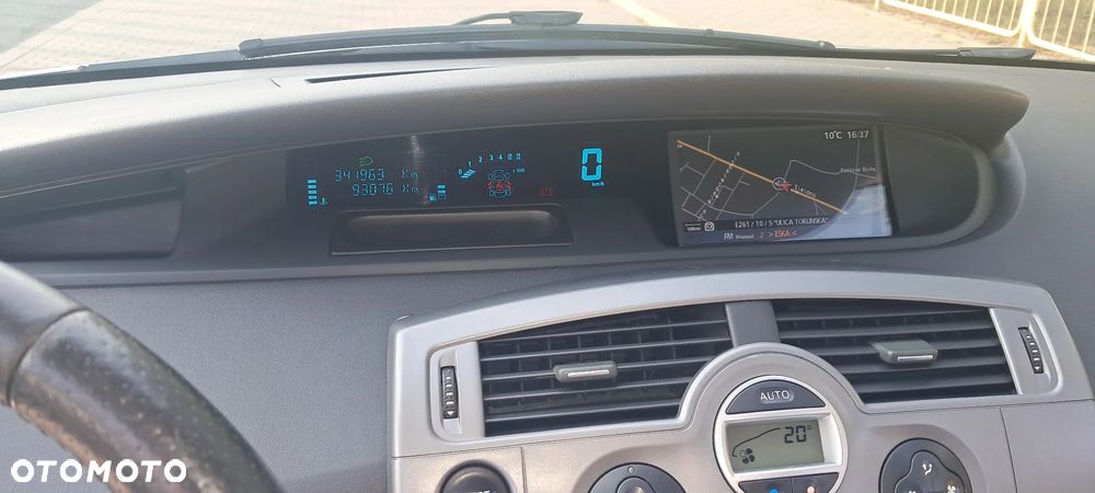 Renault Grand Scenic - 8