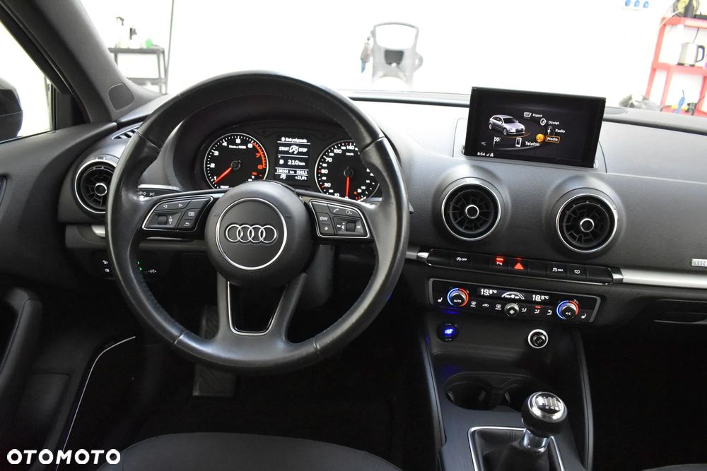 Audi A3 Sportback 1.5 TFSI cylinder on demand sport - 16
