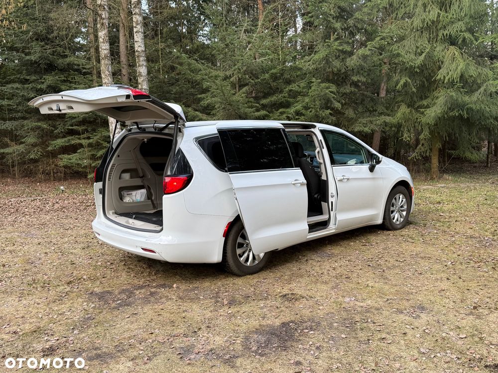 Chrysler Pacifica - 18