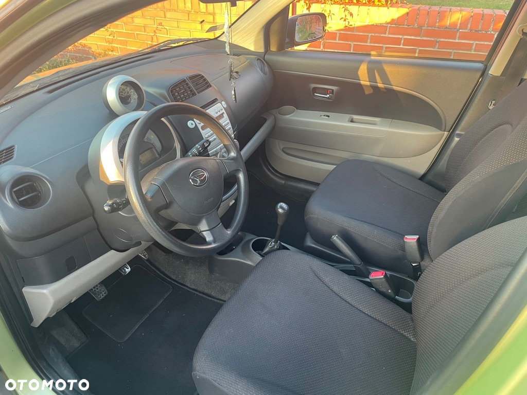 Daihatsu Sirion 1.3 - 13