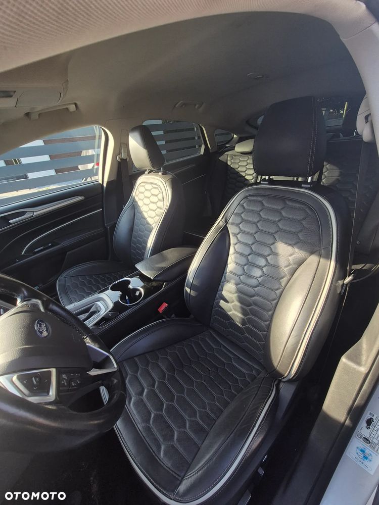 Ford Mondeo 2.0 EcoBoost STart-Stopp Autom Vignale - 10