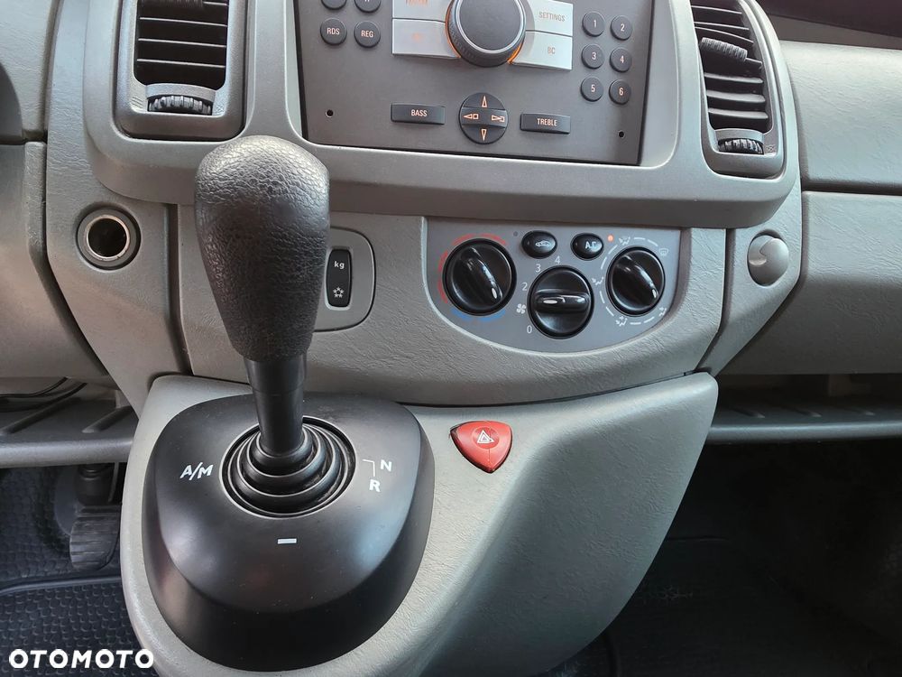 Opel Vivaro - 18