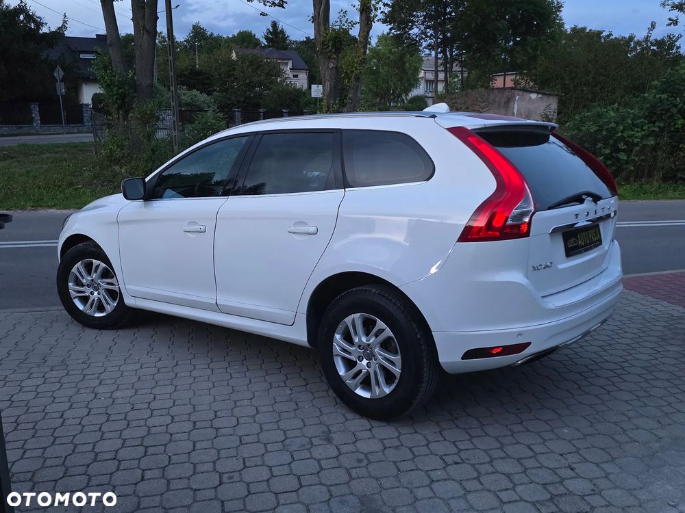 Volvo XC 60 T5 Geartronic Summum - 16