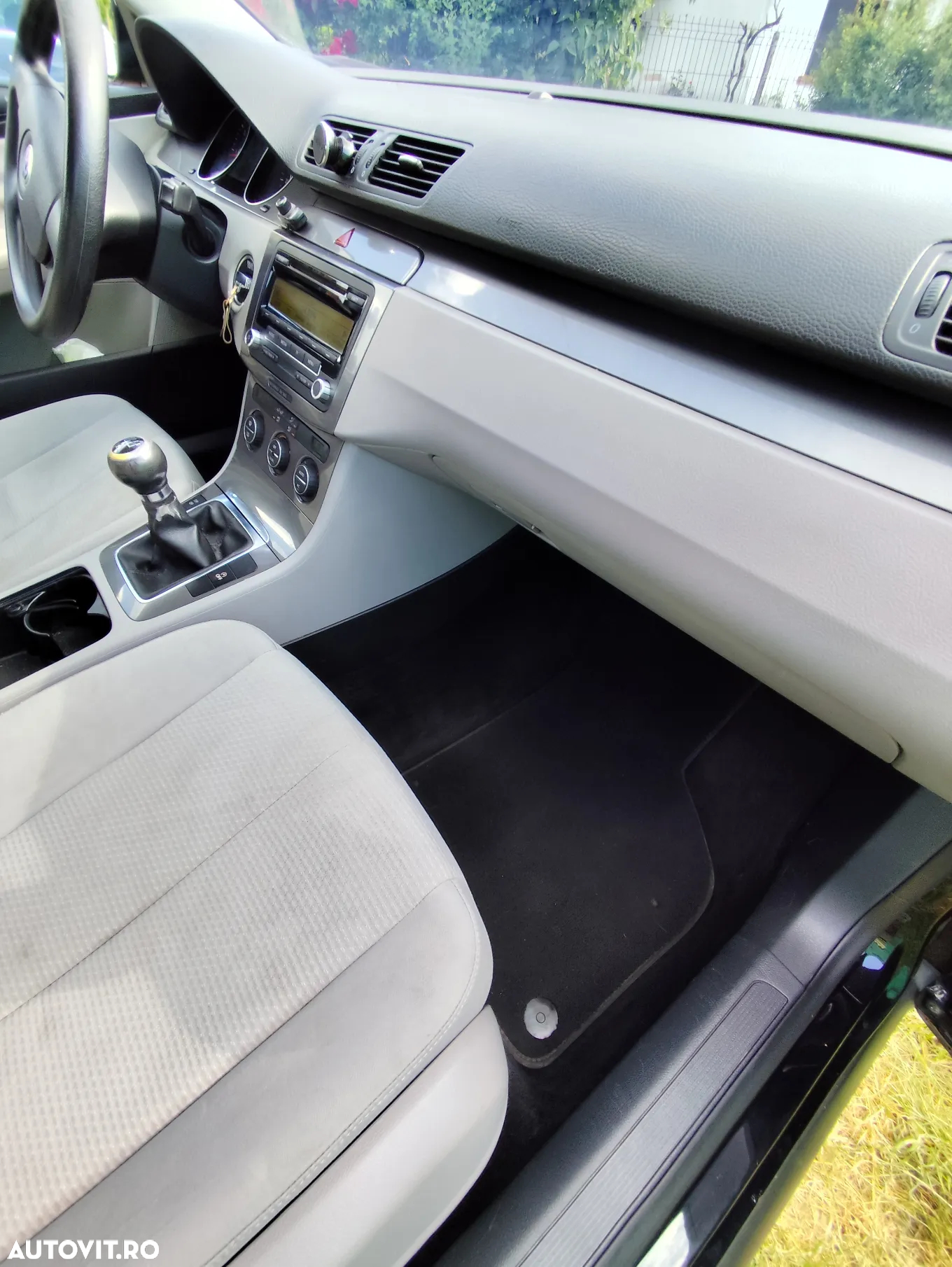 Volkswagen Passat - 20