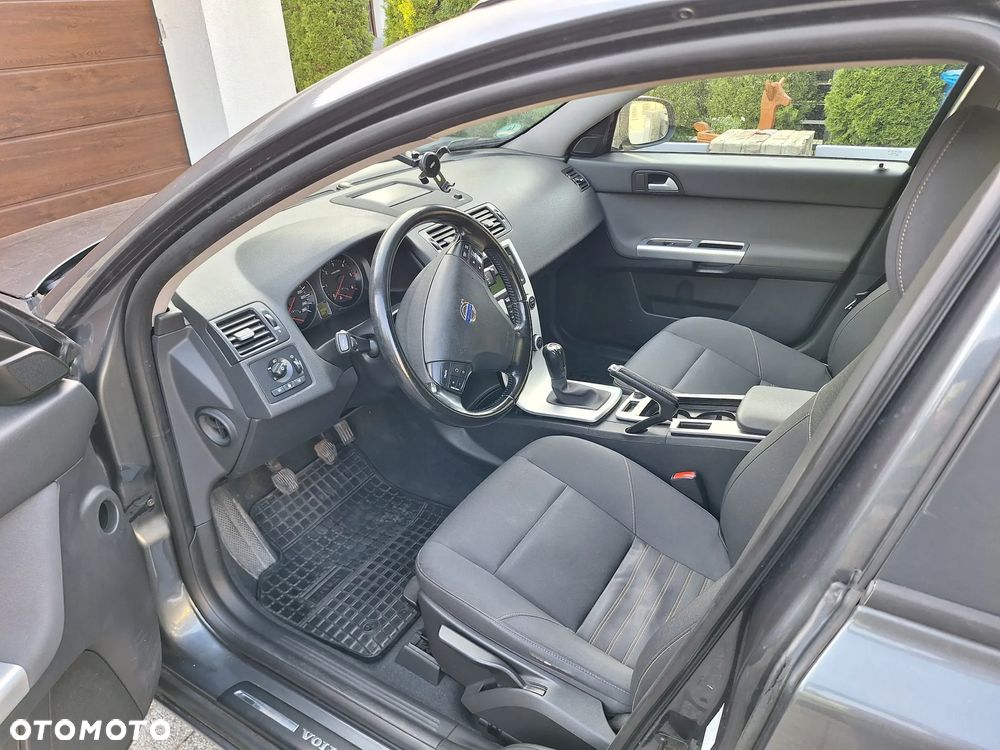 Volvo V50 D3 Momentum - 9