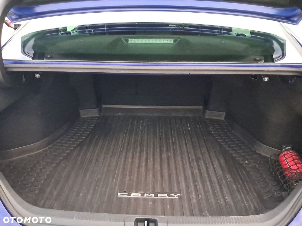 Toyota Camry 2.5 Hybrid Executive CVT - 11