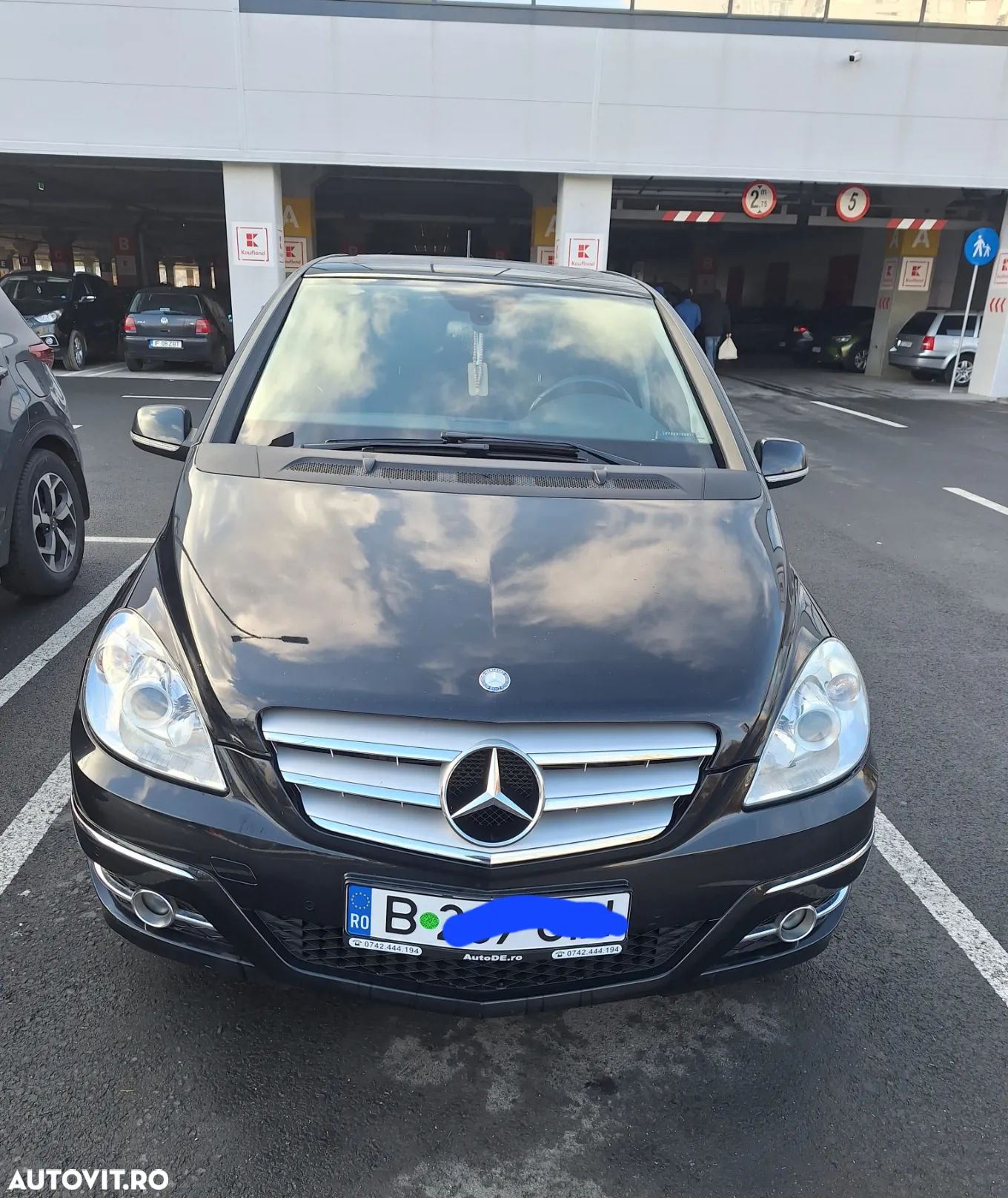 Mercedes-Benz B - 1
