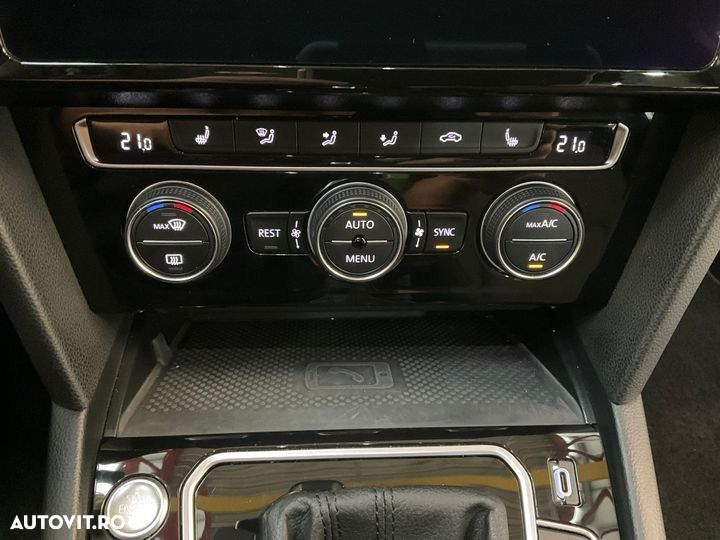 Volkswagen Passat - 12