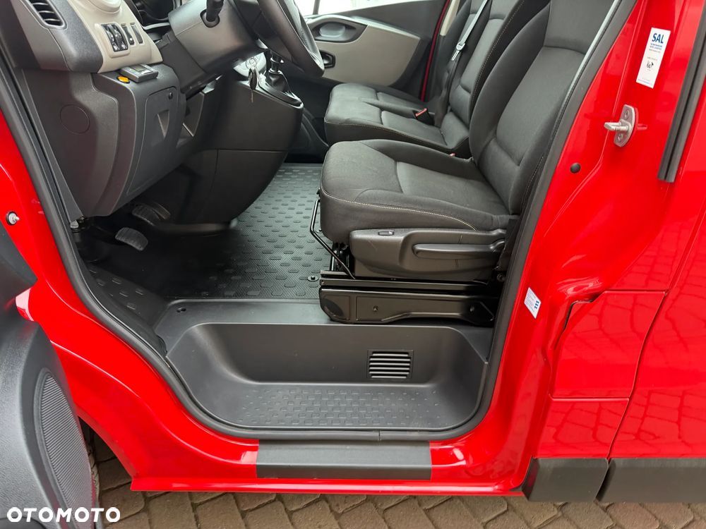 Renault Trafic L2H1 Warsztat - 21