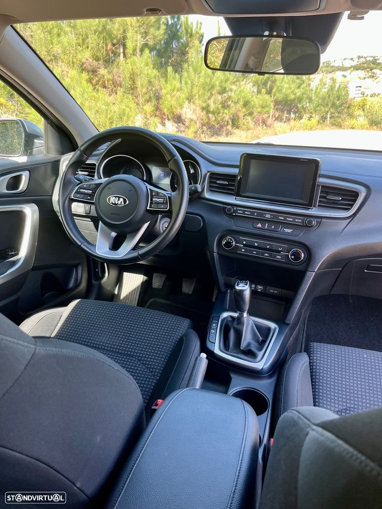Kia Ceed 1.6 CRDi SX - 9