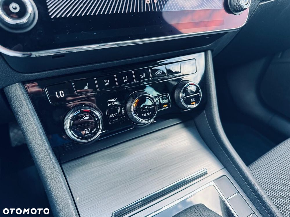 Skoda Superb 2.0 TDI SCR Style DSG - 31
