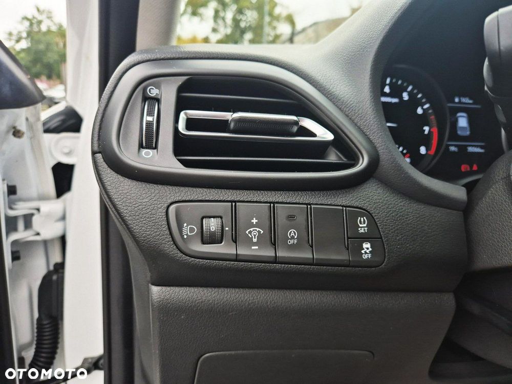 Hyundai i30 1.0 T-GDI Smart - 24