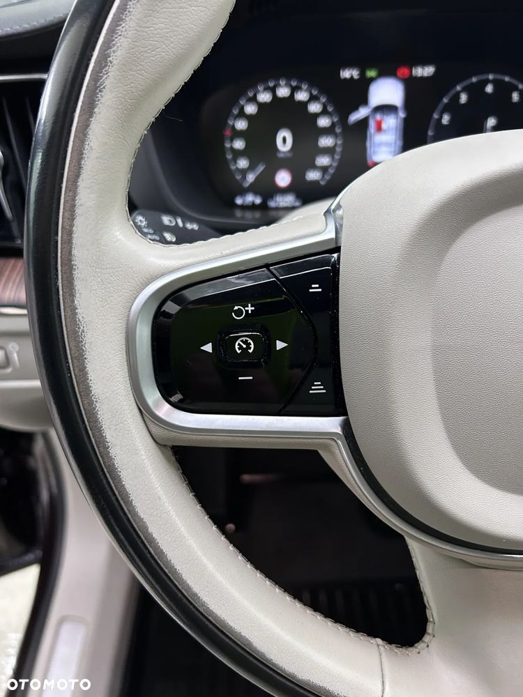 Volvo XC 60 T5 AWD Inscription - 8