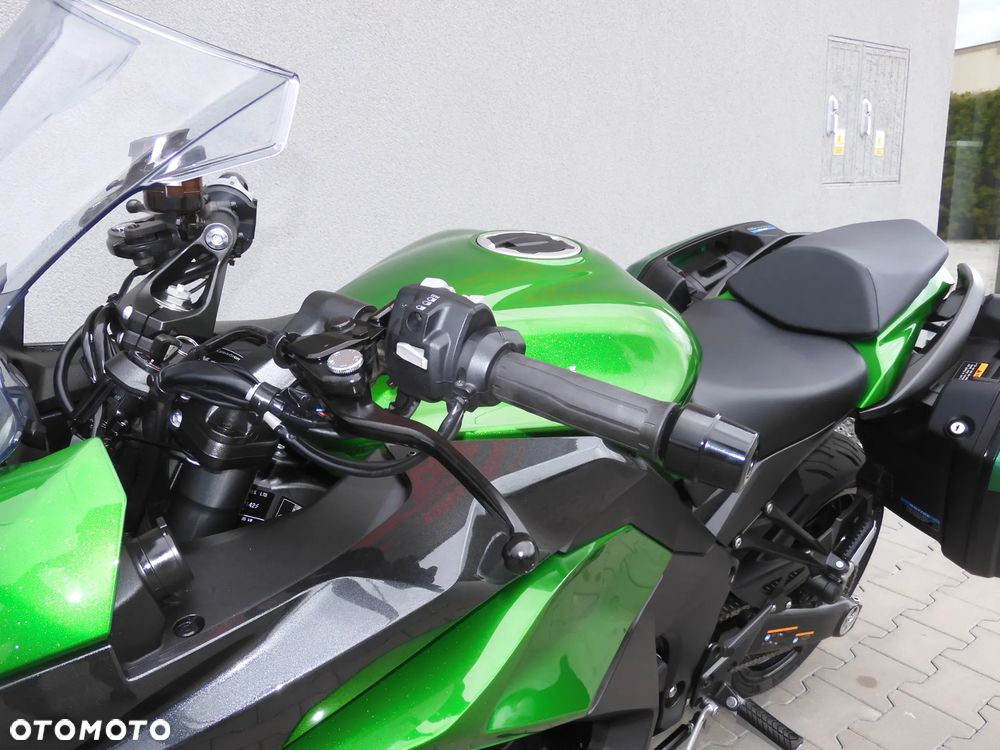 Kawasaki Ninja 1000 SX - 29
