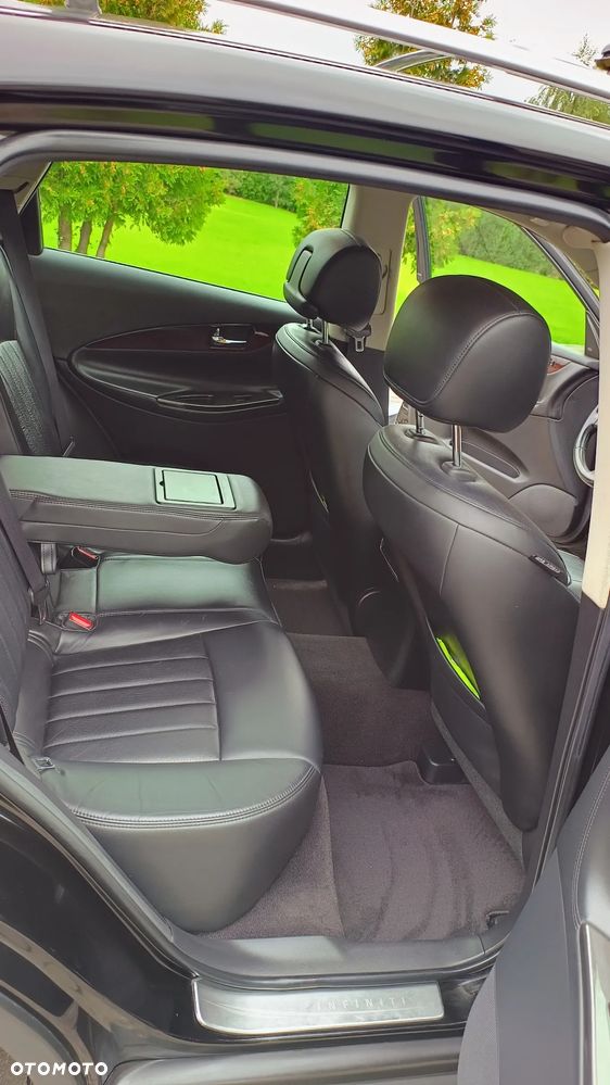 Infiniti Q50 - 12