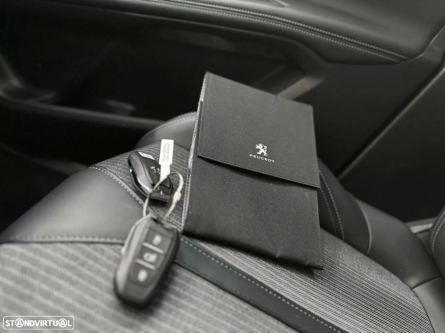 Peugeot 3008 1.6 Hybrid Allure Pack e-EAT8 - 40