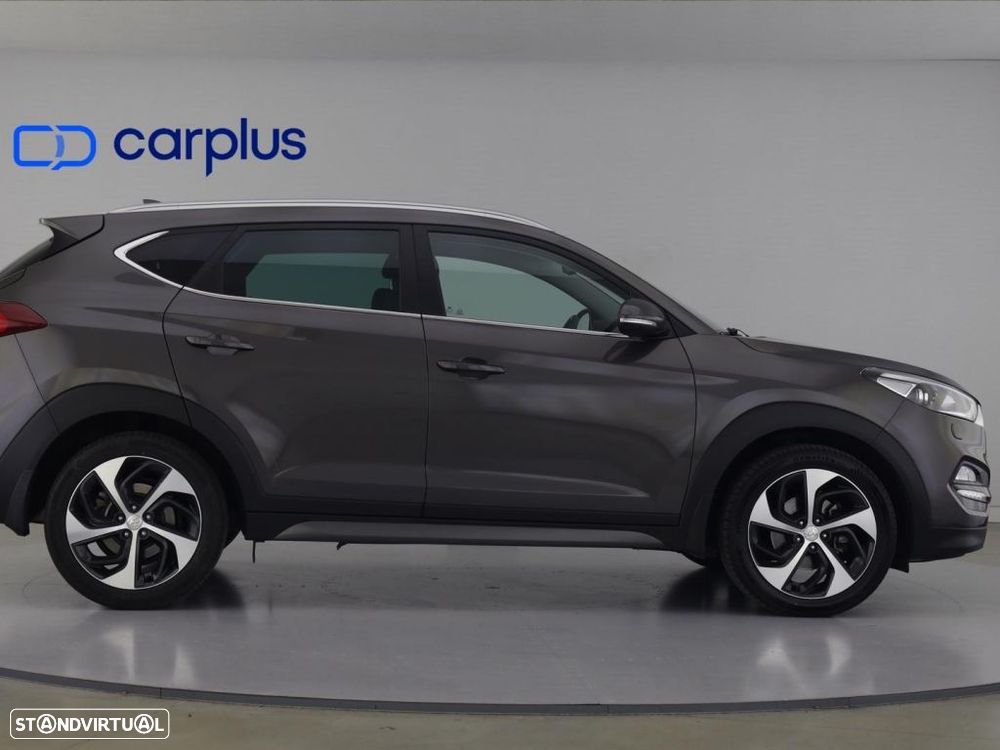 Hyundai Tucson 1.7 CRDi Premium DCT — fotografia 8