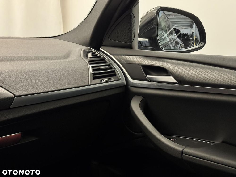 BMW X4 - 26