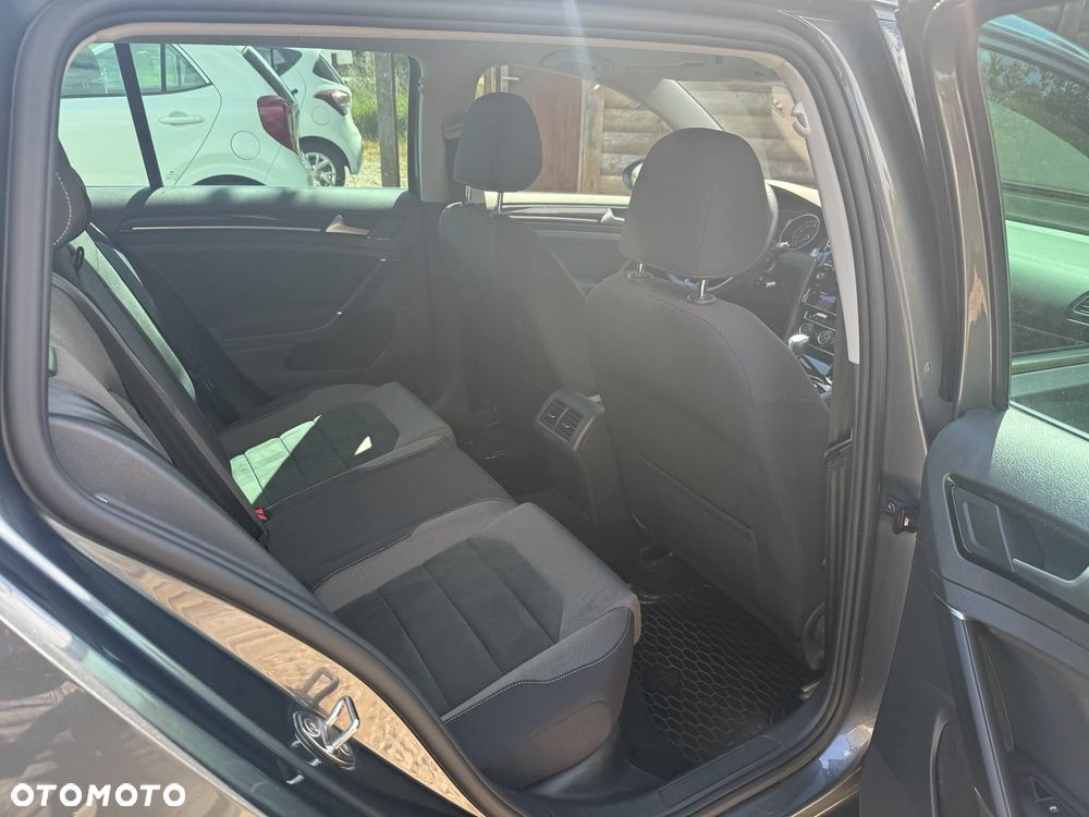 Volkswagen Golf 1.5 TSI ACT OPF DSG Highline - 23