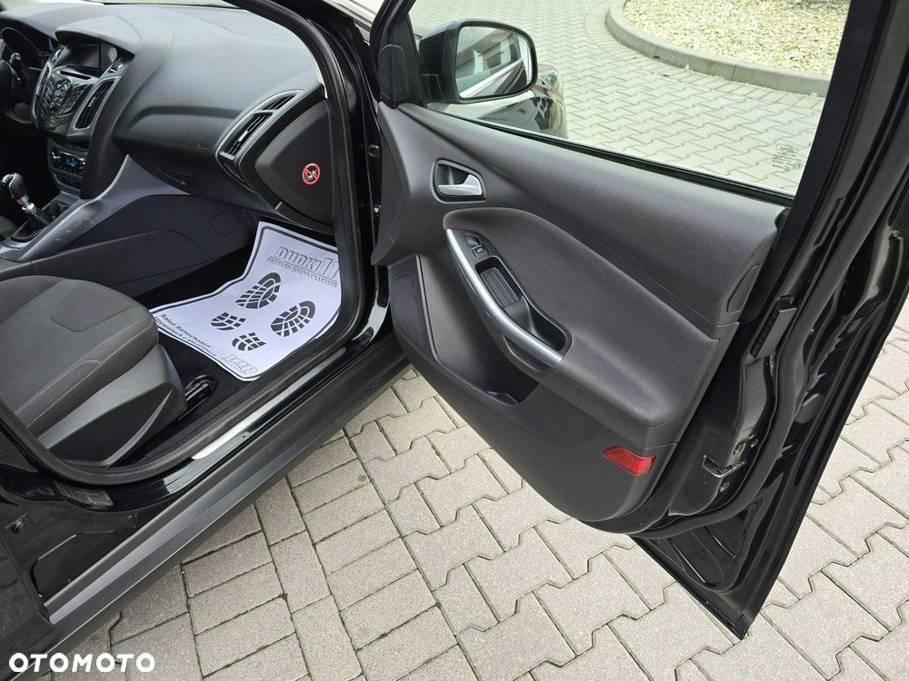 Ford Focus - 24