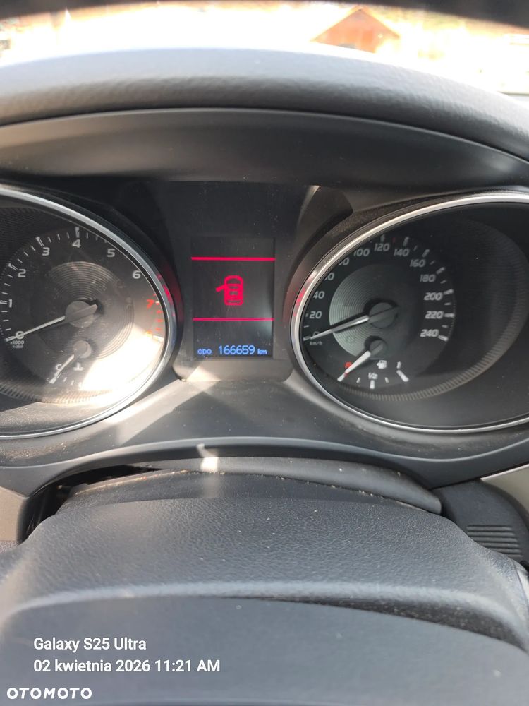 Toyota Avensis 1.8 Active - 9