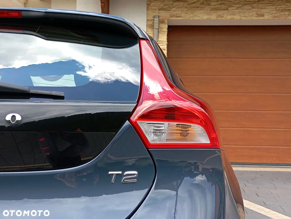 Volvo V40 T2 Drive-E Momentum - 35