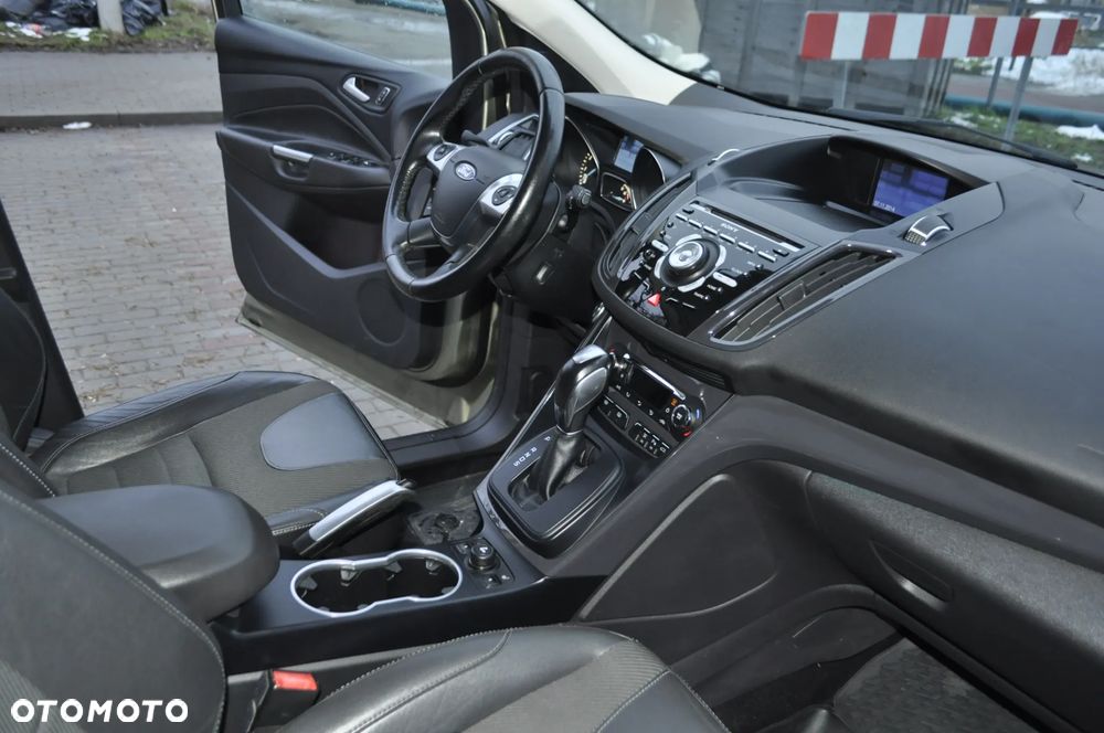 Ford Kuga 1.6 EcoBoost 4x4 Titanium - 25