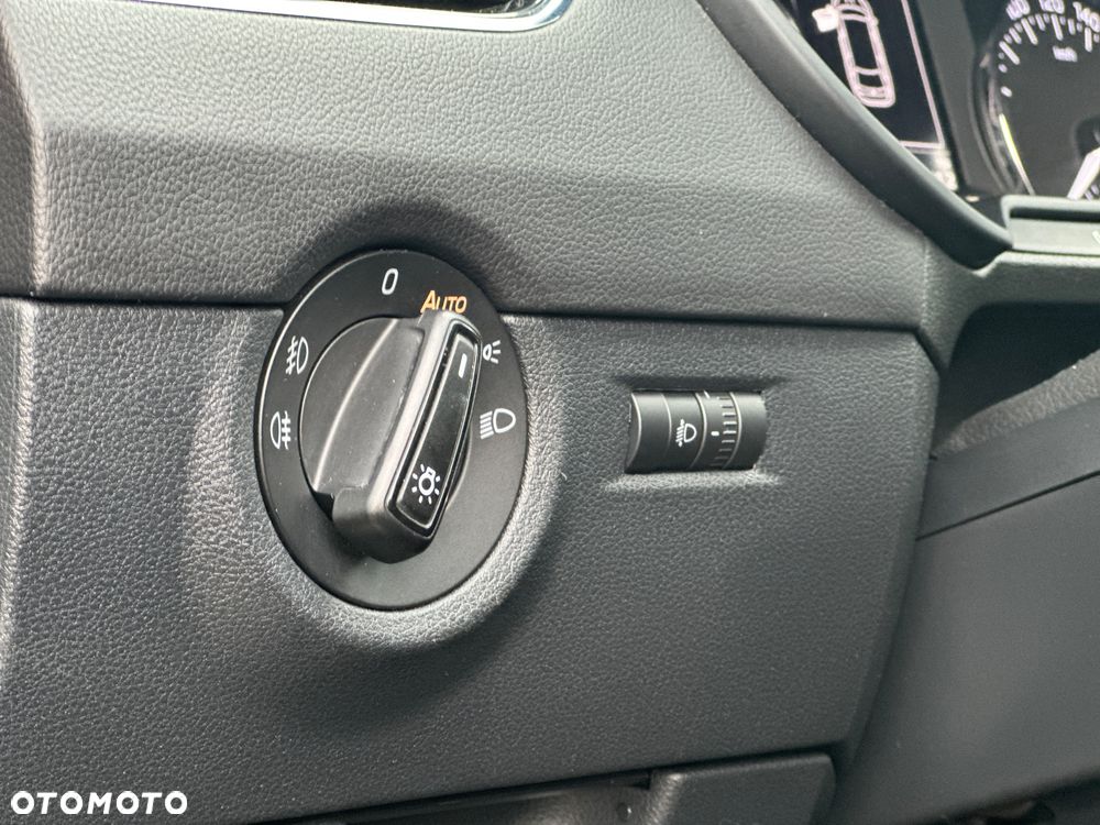 Skoda Octavia 1.6 TDI Elegance DSG - 20