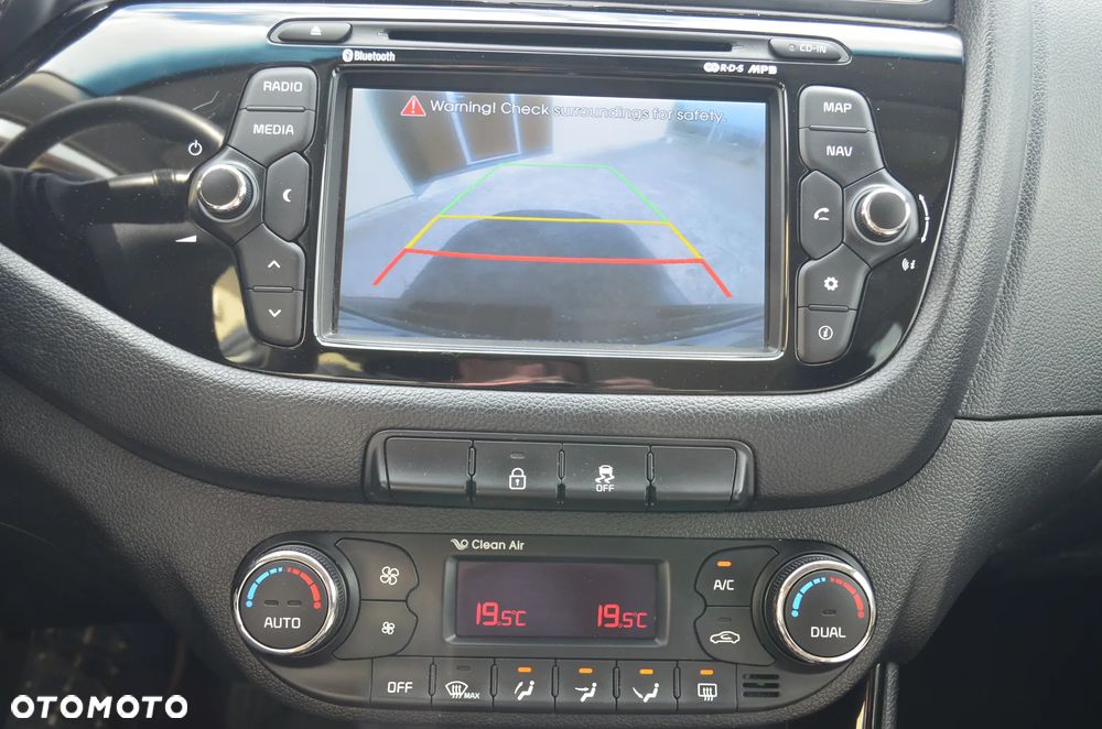 Kia Ceed 1.4 CVVT Fifa World Cup Edition - 28