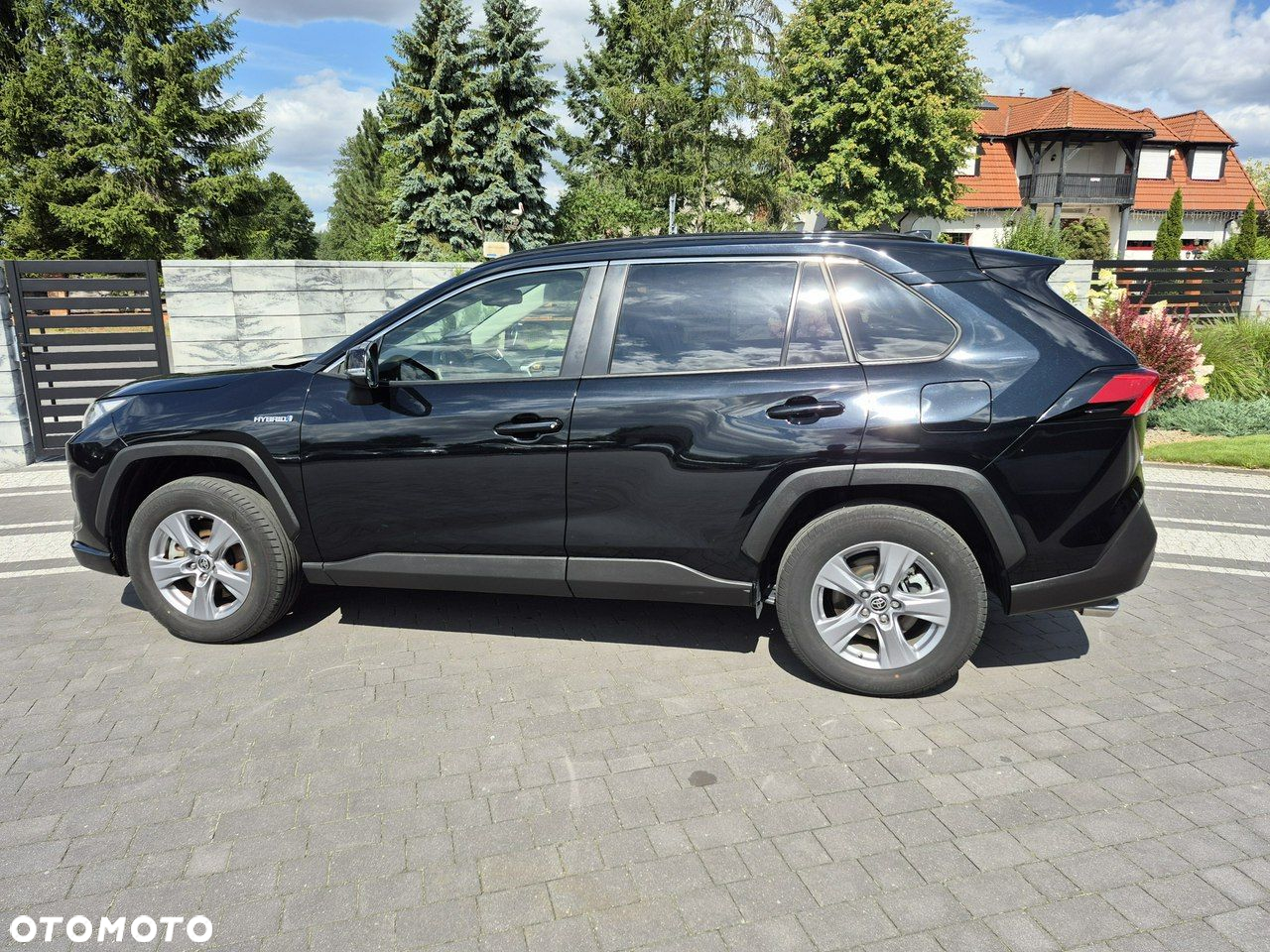Toyota RAV4 - 8