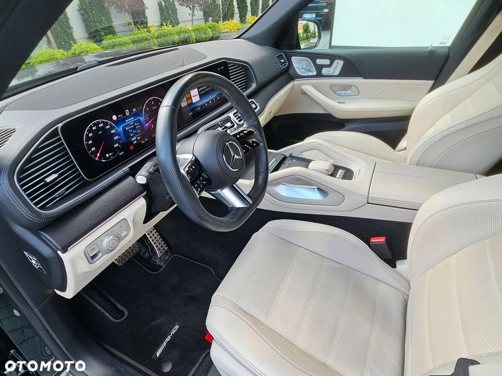 Mercedes-Benz GLS - 23