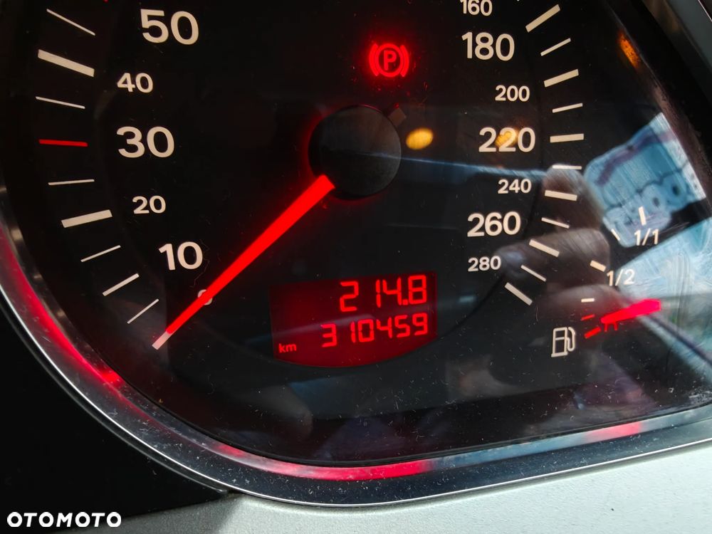 Audi A6 Avant 2.4 - 6