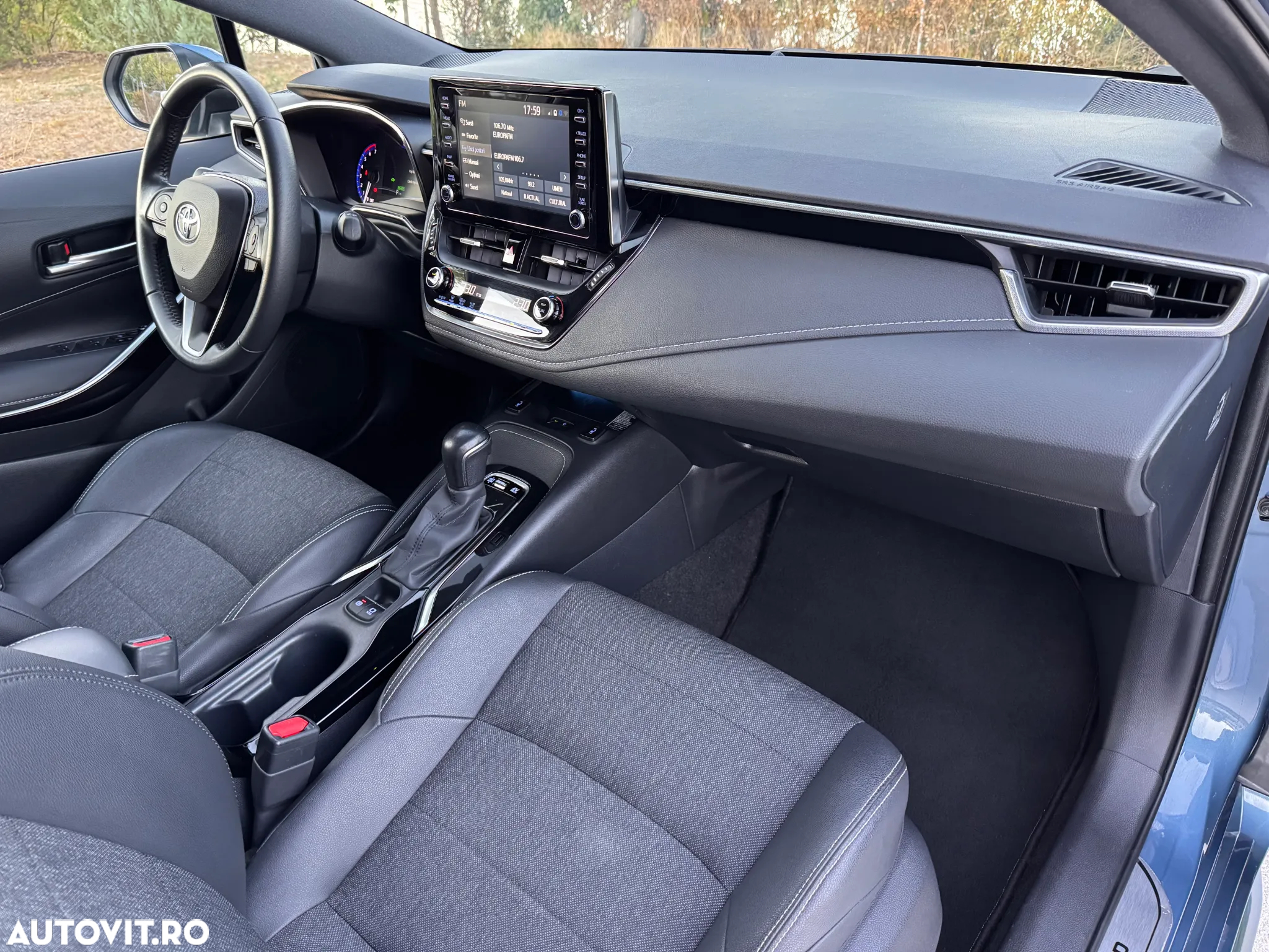 Toyota Corolla Sedan 1.8 HSD Exclusive - 16