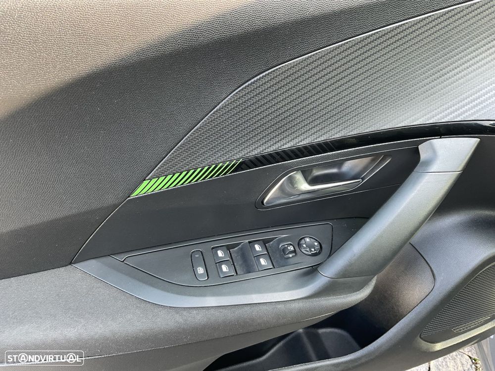 Peugeot 2008 1.2 PureTech Active Pack - 20