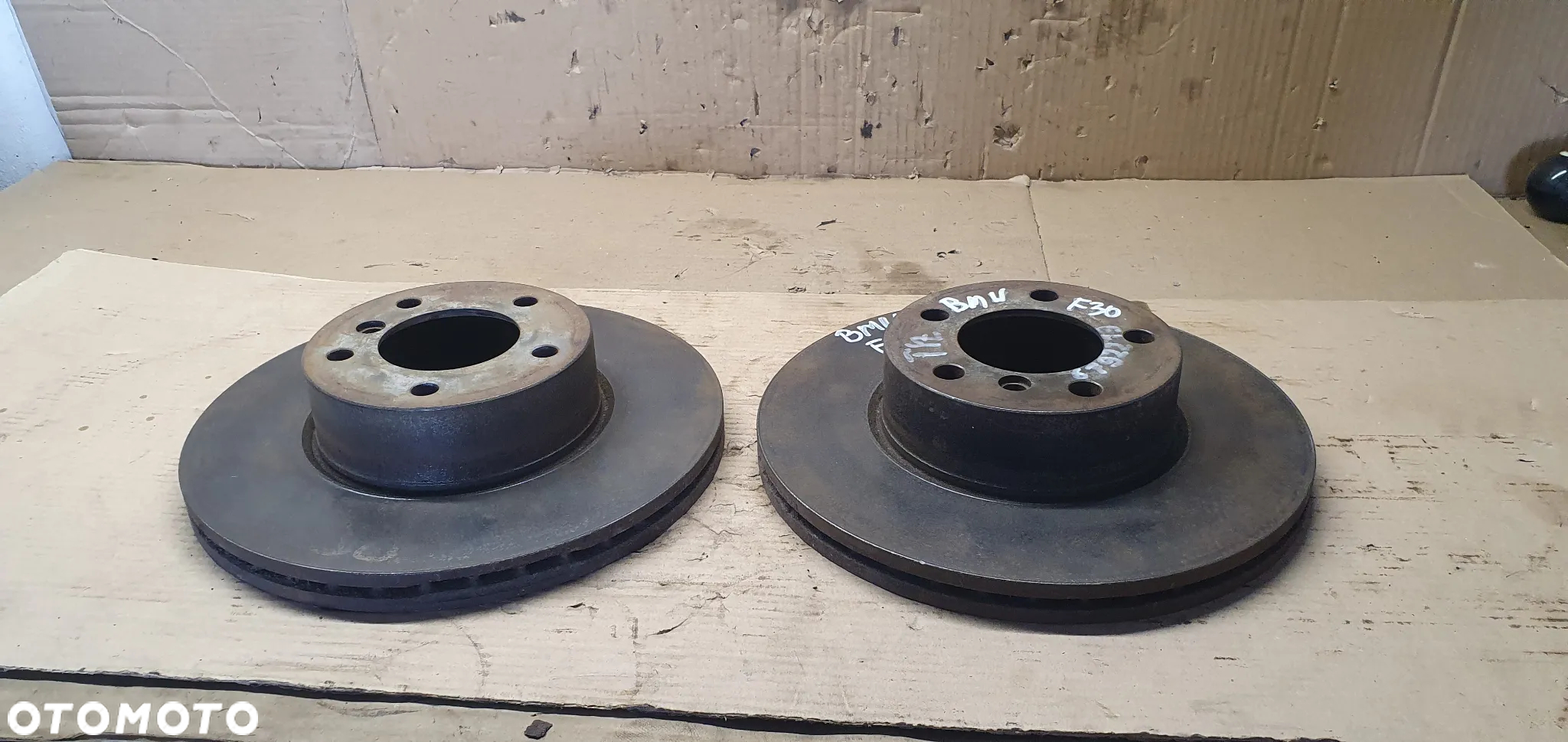 Tarcze hamulcowe tył tylne BMW F30 6792219 - 2