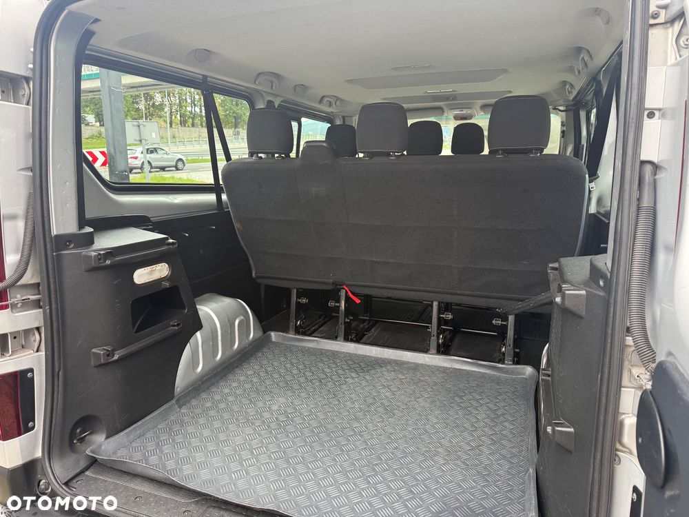 Renault Trafic - 12