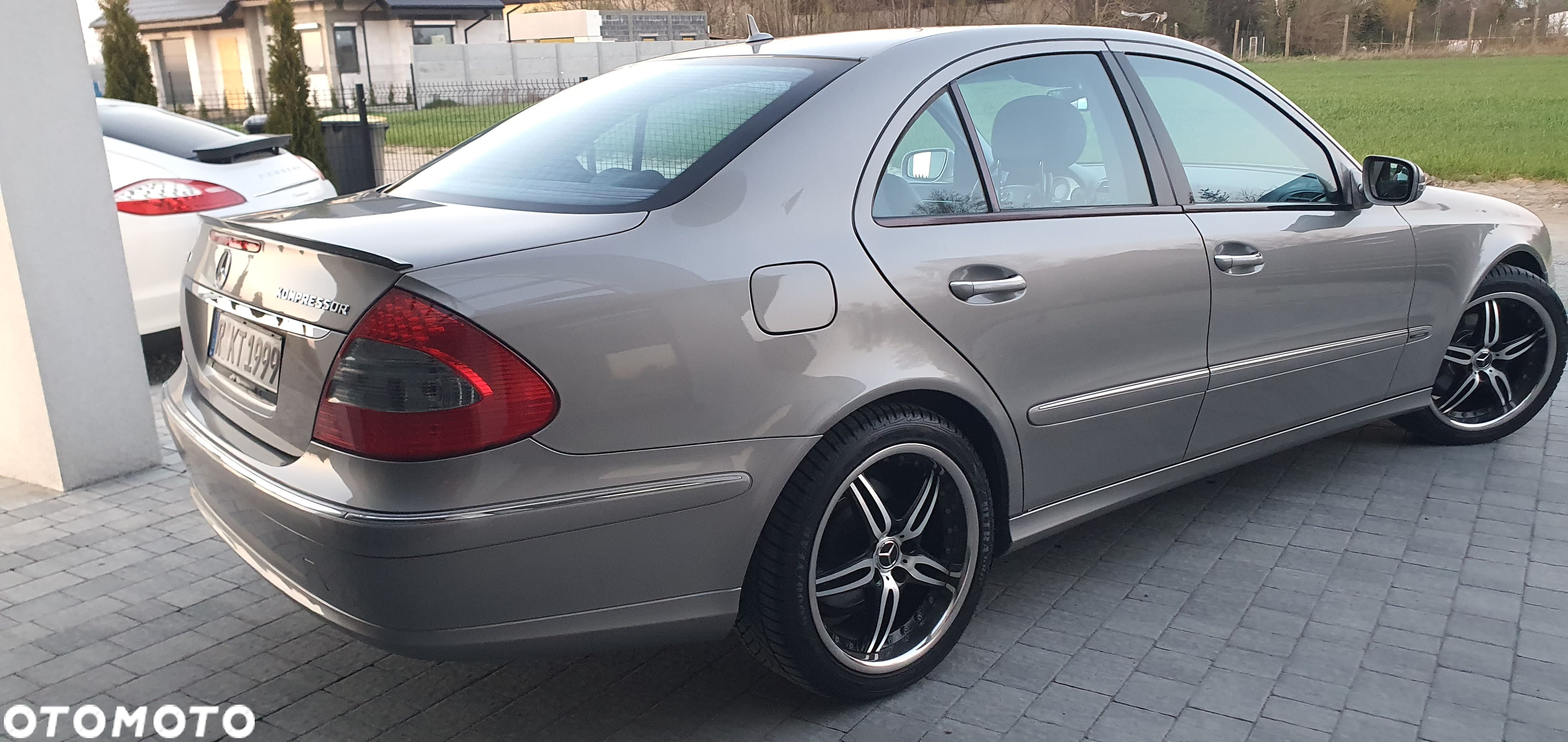 Mercedes-Benz Klasa E - 15