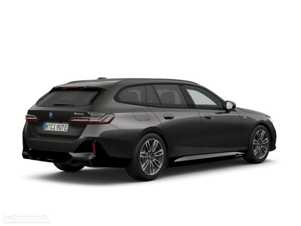BMW 530 e Pack Desportivo M - 2
