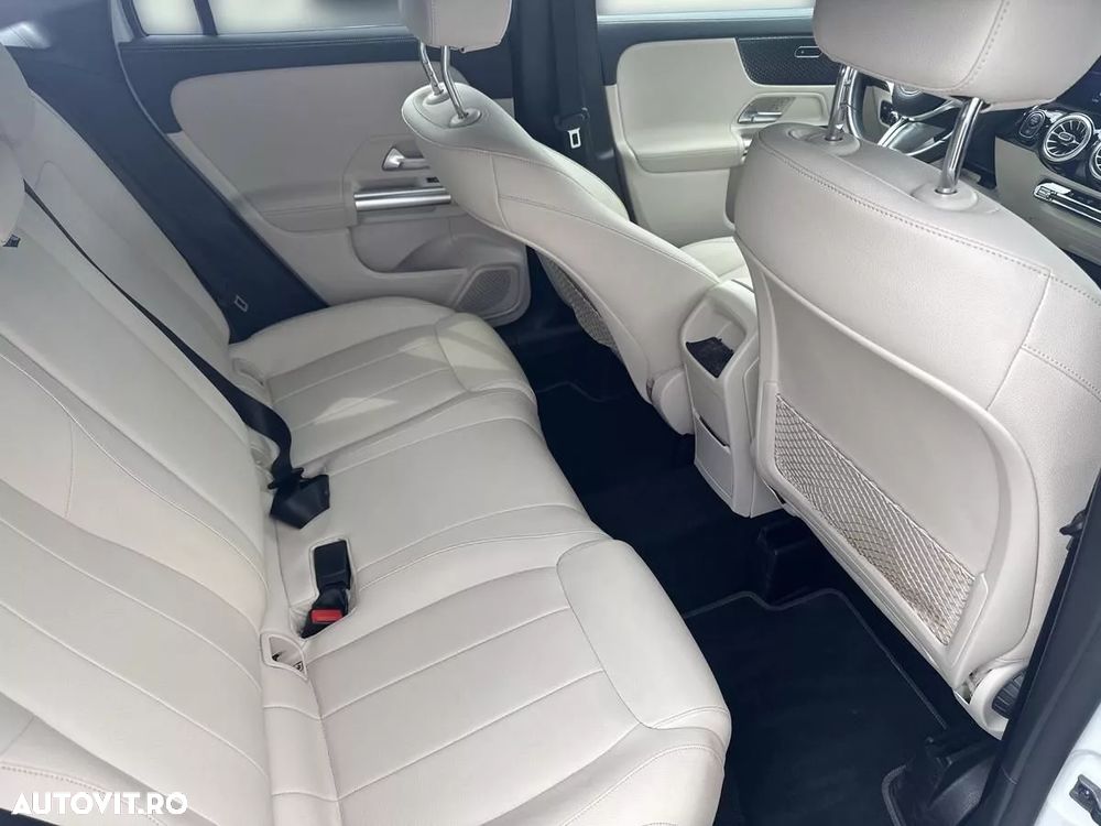 Mercedes-Benz GLA 220 4MATIC MHEV - 15