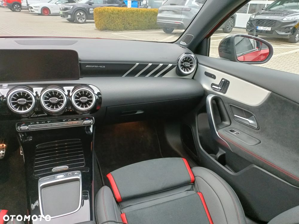 Mercedes-Benz Klasa A 45 S AMG 4-Matic 8G-DCT - 36