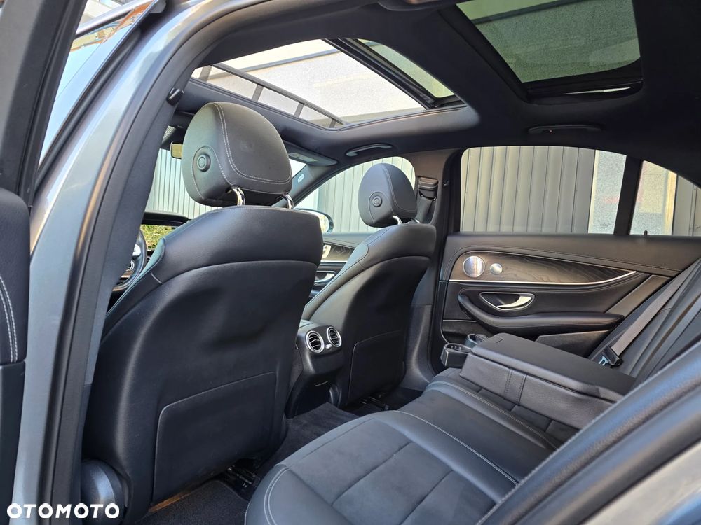 Mercedes-Benz Klasa E 220 d 4-Matic AMG - 20