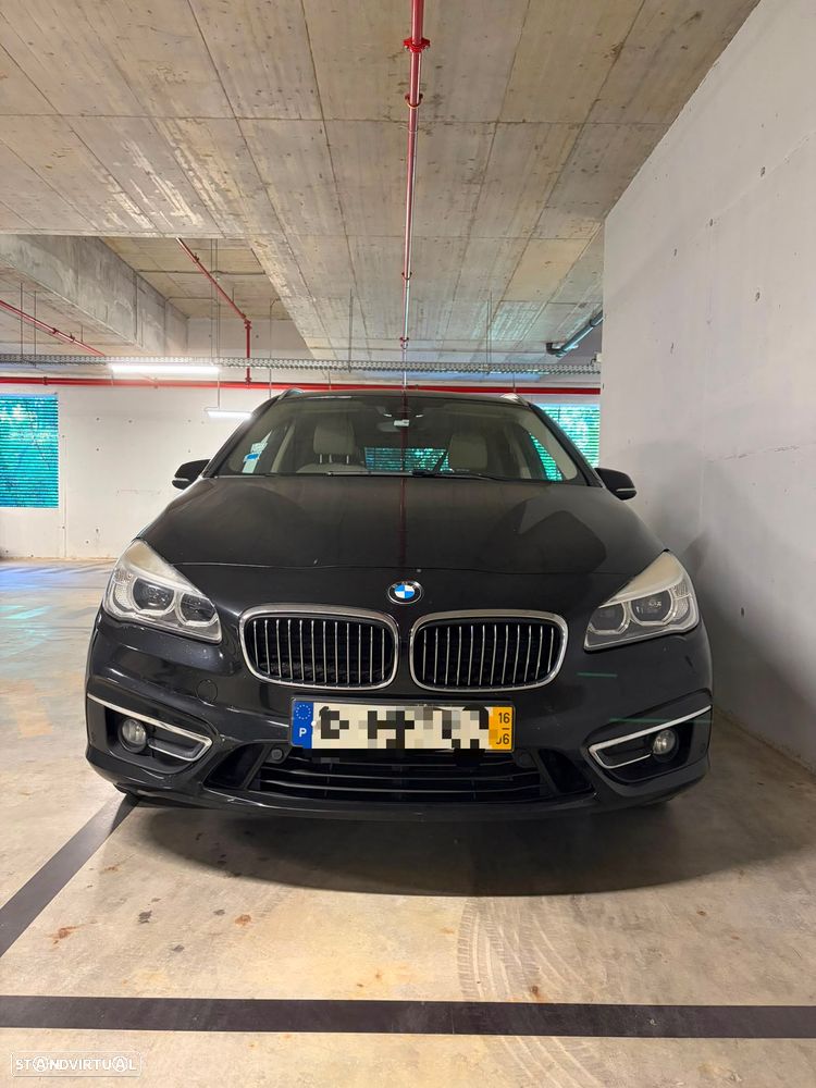 BMW 218 Active Tourer d Line Luxury Auto - 2