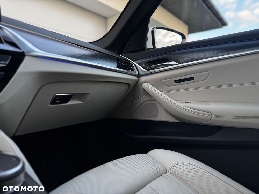 BMW Seria 5 520d xDrive MHEV M Sport sport - 30