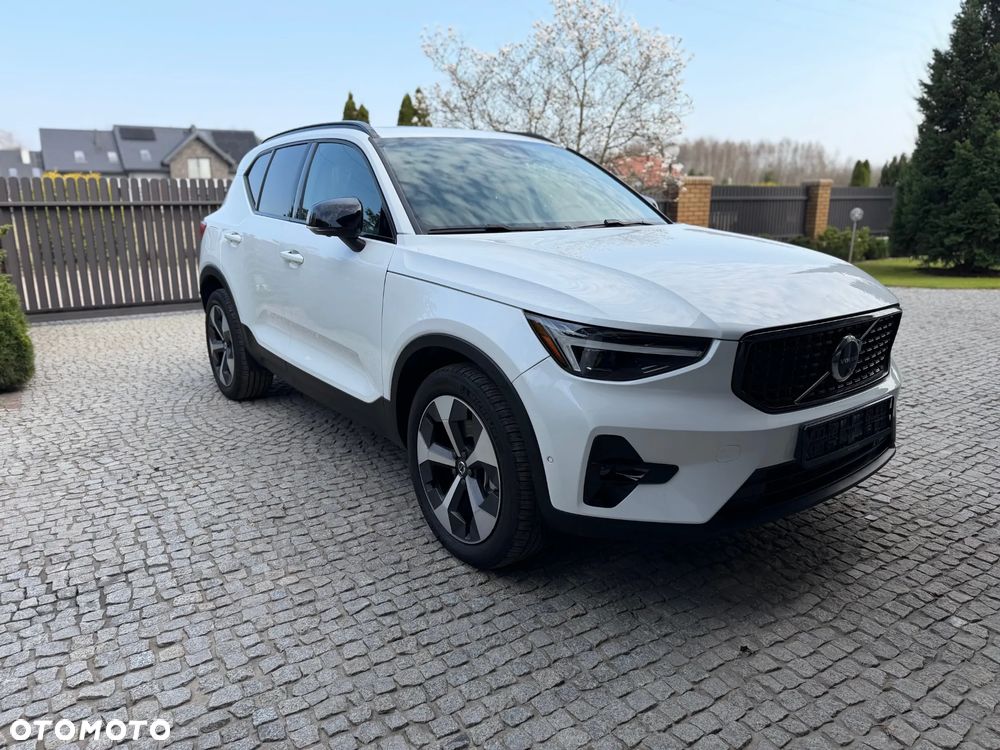 Volvo XC 40 B5 B AWD Geartronic RDesign - 4