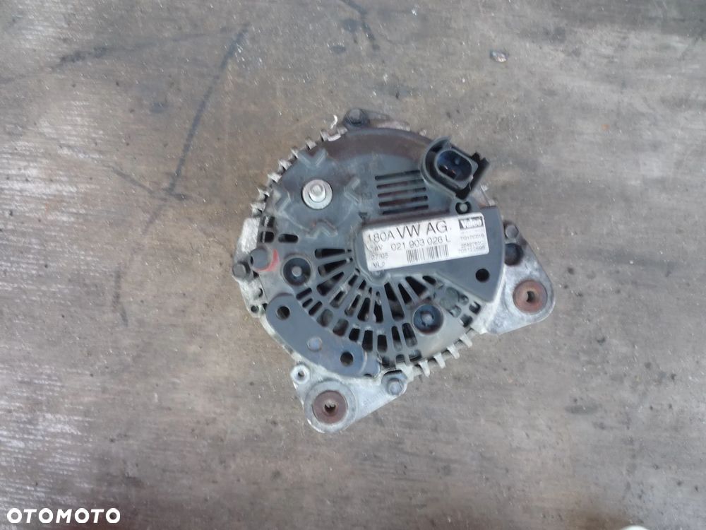 VW PASSAT B6 2.0 TDI ALTERNATOR - 3