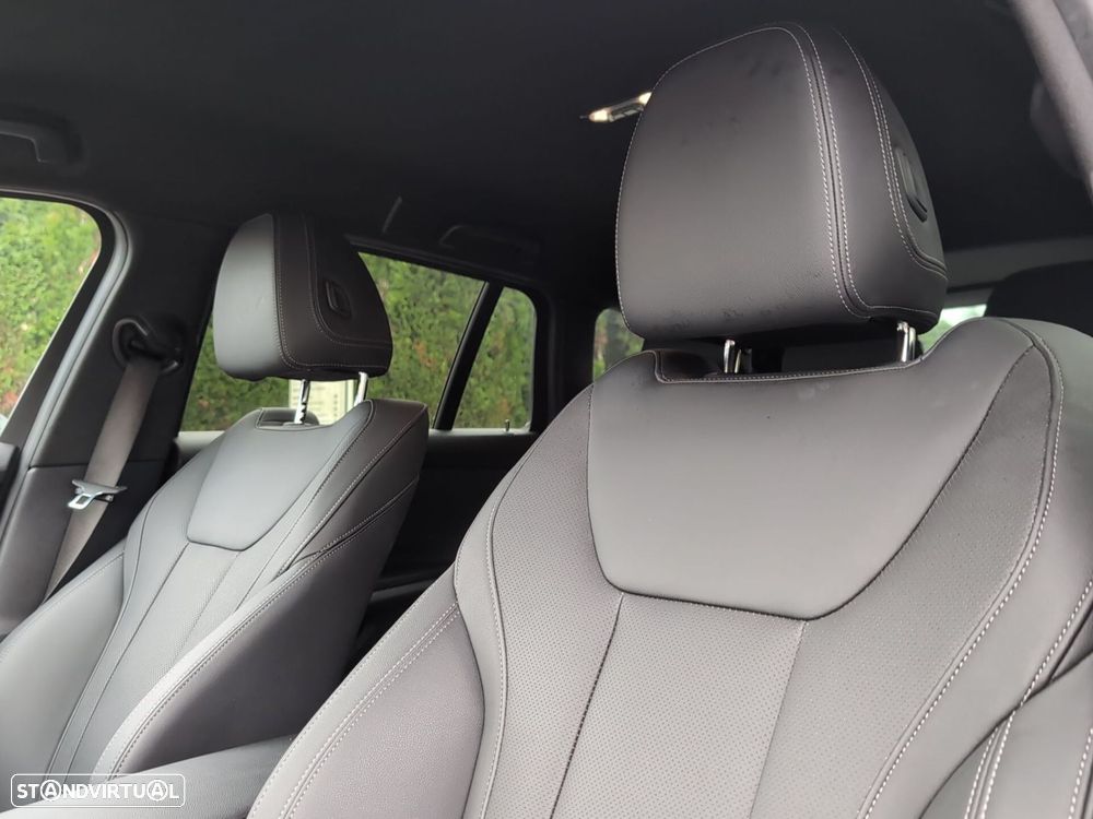 BMW 330 e Pack Desportivo M Auto — fotografia 16