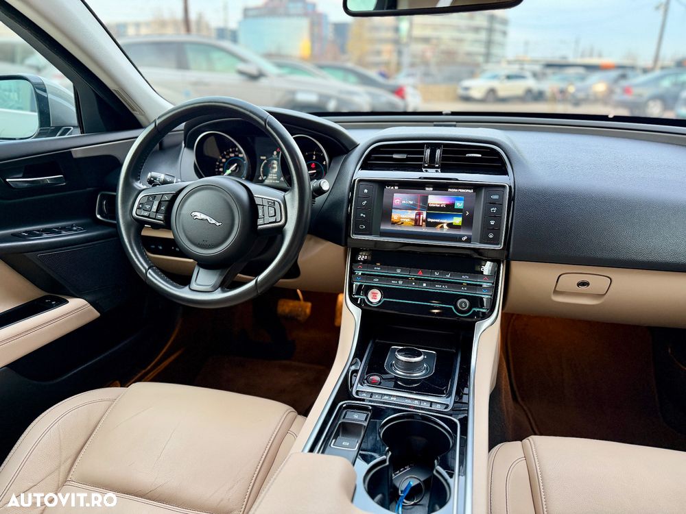 Jaguar XE E-Performance Aut. Prestige - 13